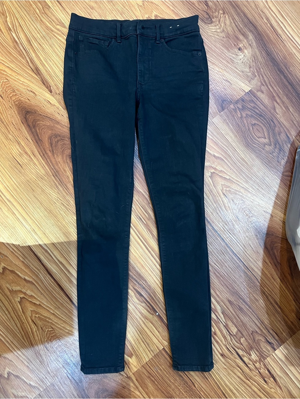 Classic Black Women's Skinny Jeans